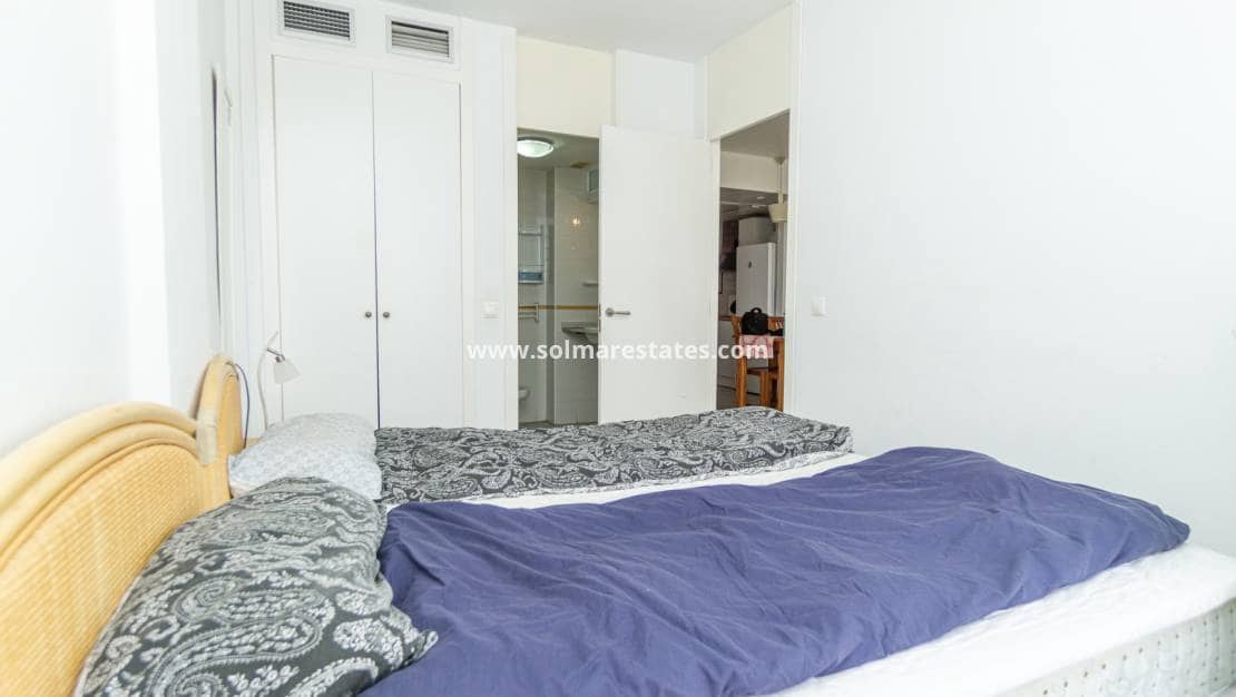 2 soveværelse Lejlighed til salg i Playa Flamenca med swimmingpool garage - € 239.000 (Ref: 10165432)