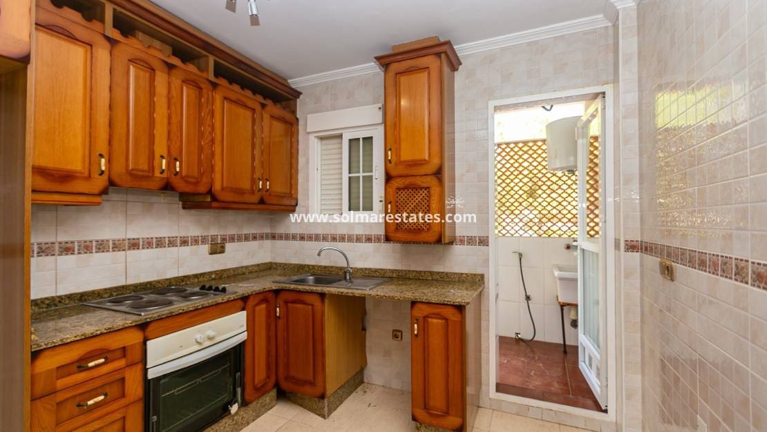 2 soverom Leilighet til salgs i Cabo Roig med svømmebasseng - € 165 000 (Ref: 10165434)