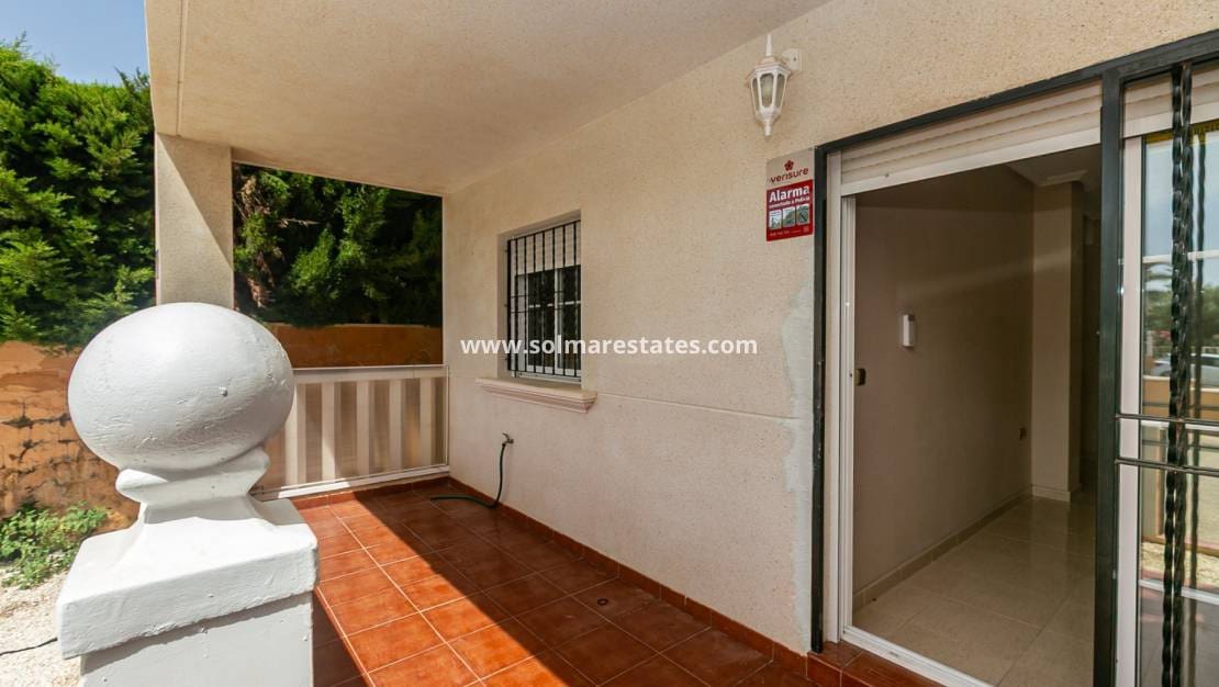 2 soverom Leilighet til salgs i Cabo Roig med svømmebasseng - € 165 000 (Ref: 10165434)