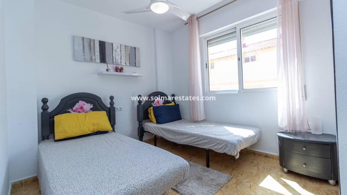 3 bedroom Townhouse for sale in Playa Flamenca with pool - € 189,000 (Ref: 10165435)