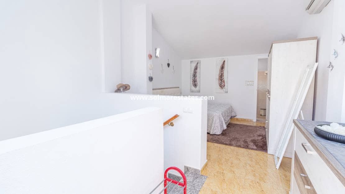 3 bedroom Townhouse for sale in Playa Flamenca with pool - € 189,000 (Ref: 10165435)