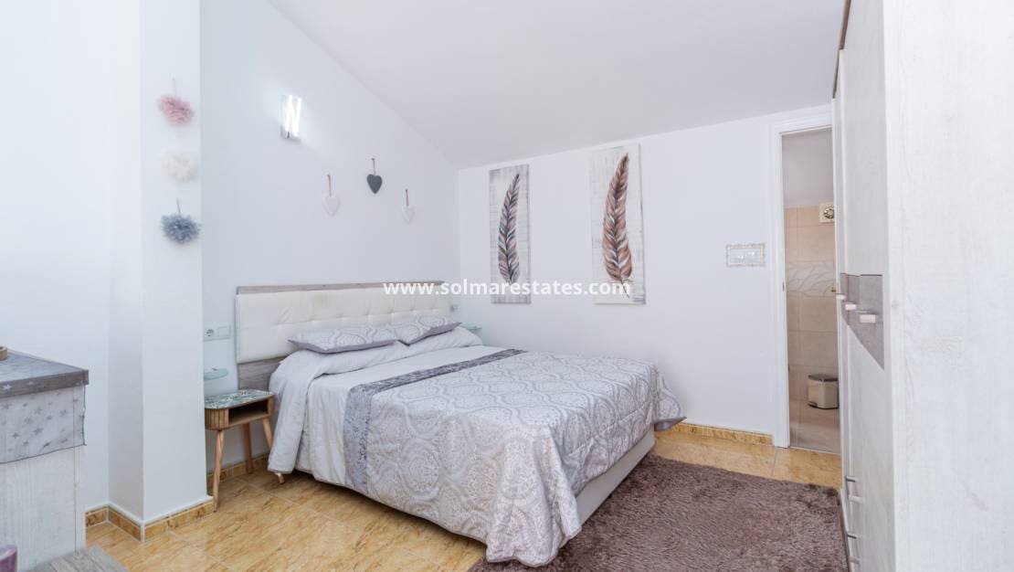 3 bedroom Townhouse for sale in Playa Flamenca with pool - € 189,000 (Ref: 10165435)