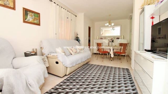 3 soveværelse Semi-Rækkehus til salg i Playa Flamenca, Orihuela med swimmingpool garage - € 225.000 (Ref: 10165436)