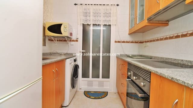 3 soveværelse Semi-Rækkehus til salg i Playa Flamenca, Orihuela med swimmingpool garage - € 225.000 (Ref: 10165436)