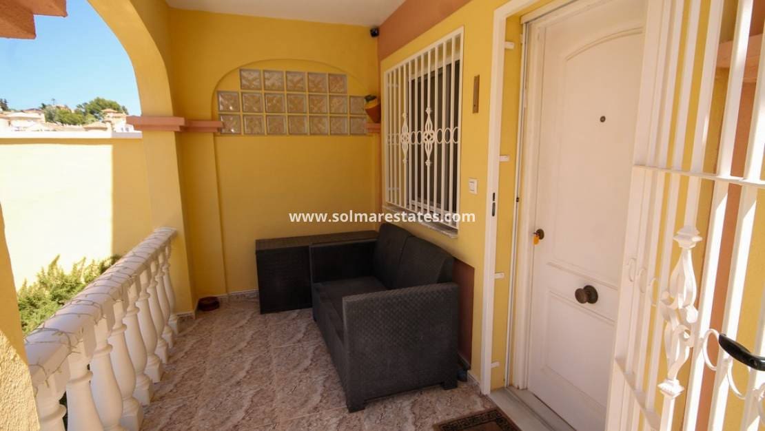 3 slaapkamer Halfvrijstaande villa te koop in Villamartin met zwembad garage - € 235.000 (Ref: 10165551)