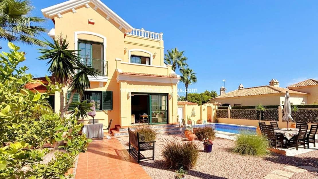 6 camera da letto Villa in vendita in Villamartin con piscina - 475.000 € (Rif: 10165553)