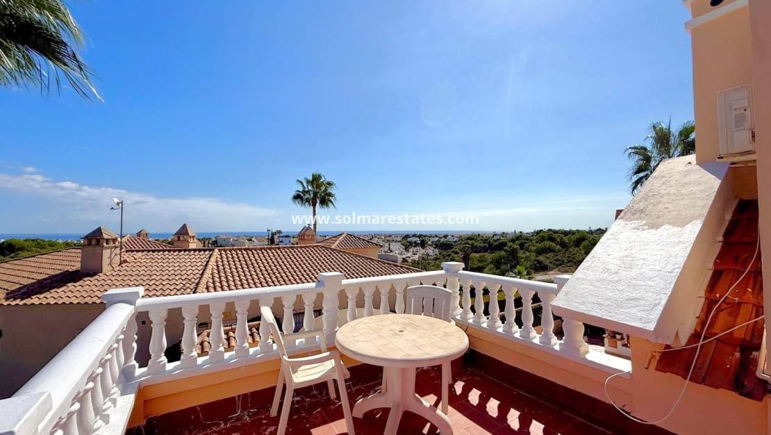 6 camera da letto Villa in vendita in Villamartin con piscina - 475.000 € (Rif: 10165553)