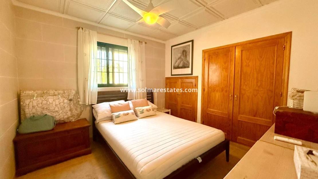 6 camera da letto Villa in vendita in Villamartin con piscina - 475.000 € (Rif: 10165553)