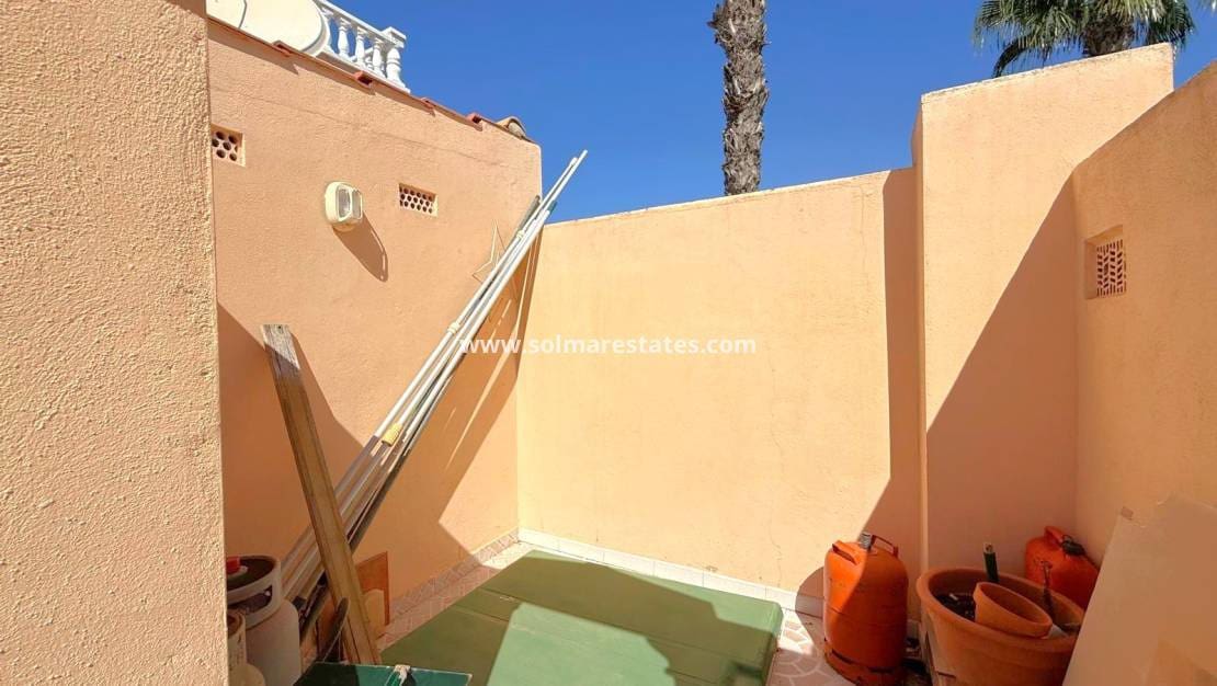 6 camera da letto Villa in vendita in Villamartin con piscina - 475.000 € (Rif: 10165553)