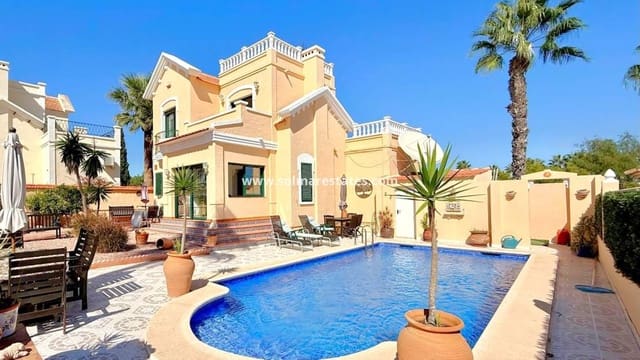 6 camera da letto Villa in vendita in Villamartin, Orihuela con piscina - 475.000 € (Rif: 10165553)