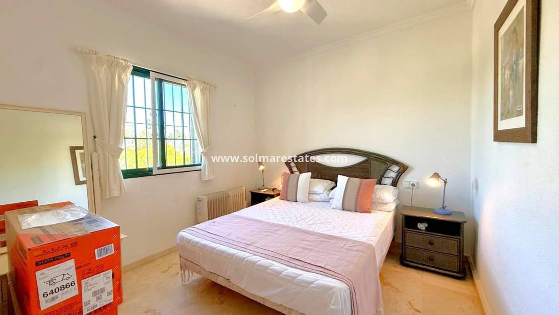 6 camera da letto Villa in vendita in Villamartin con piscina - 475.000 € (Rif: 10165553)