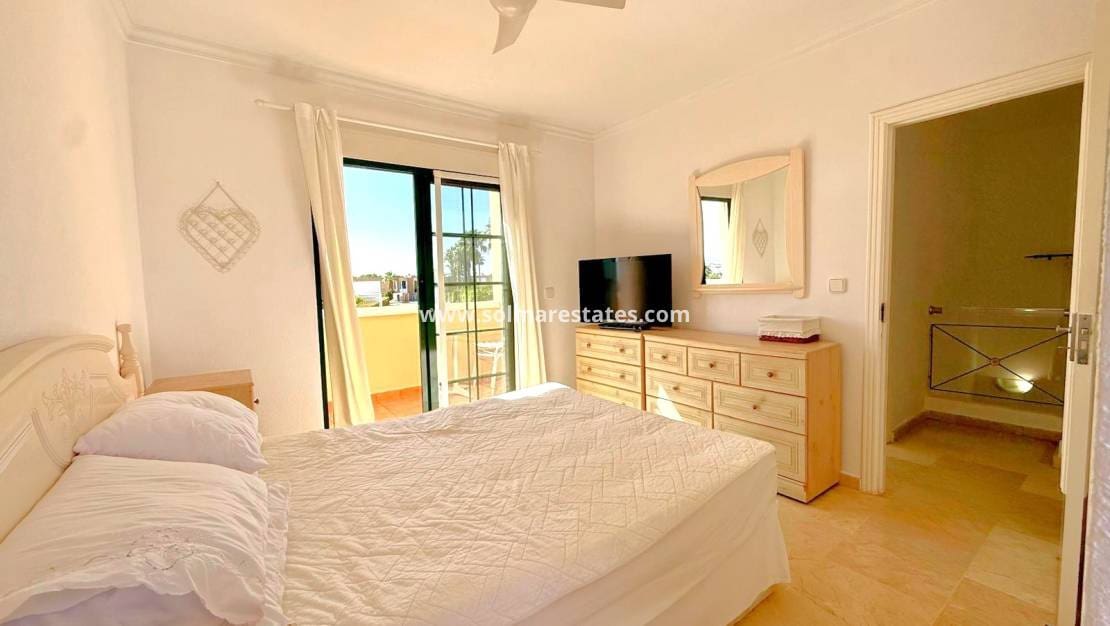 6 camera da letto Villa in vendita in Villamartin con piscina - 475.000 € (Rif: 10165553)