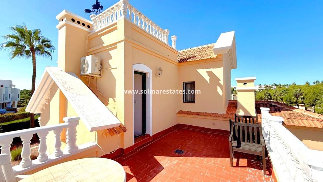 6 camera da letto Villa in vendita in Villamartin con piscina - 475.000 € (Rif: 10165553)