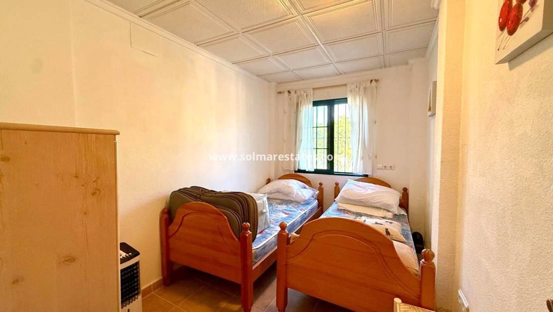 6 camera da letto Villa in vendita in Villamartin con piscina - 475.000 € (Rif: 10165553)