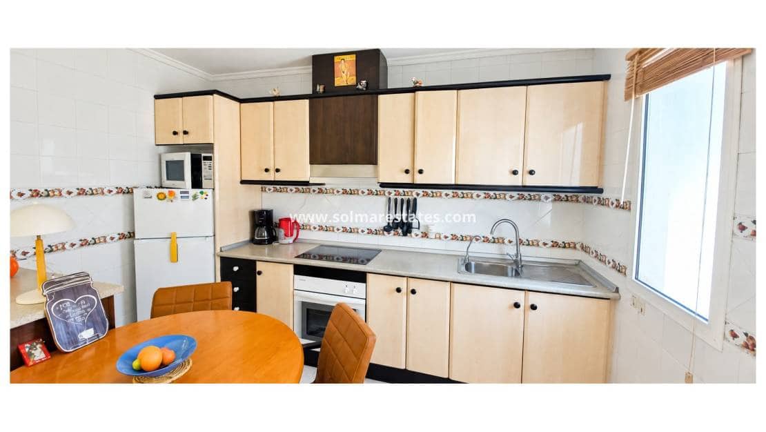 2 makuuhuone Paritalo myytävänä paikassa La Marquesa mukana uima-altaan 
autotalli - 184 000 € (Ref: 10165555)