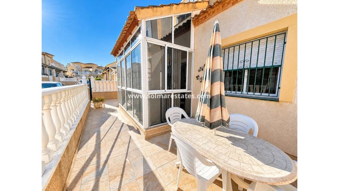3 soveværelse Semi-Rækkehus til salg i Algorfa med swimmingpool garage - € 175.000 (Ref: 10165556)