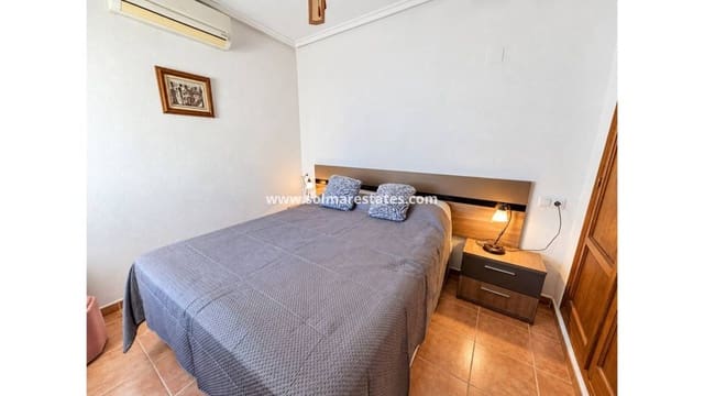 3 soveværelse Semi-Rækkehus til salg i Algorfa med swimmingpool garage - € 175.000 (Ref: 10165556)