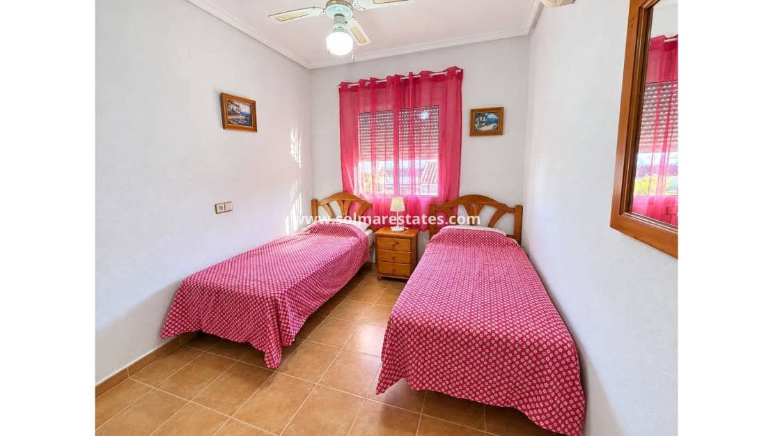 3 soveværelse Semi-Rækkehus til salg i Algorfa med swimmingpool garage - € 175.000 (Ref: 10165556)