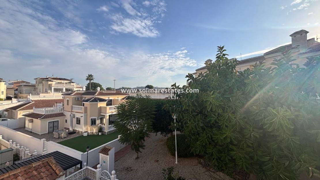 3 Zimmer Haus zu verkaufen in Ciudad Quesada mit Pool - 225.000 € (Ref: 10167084)