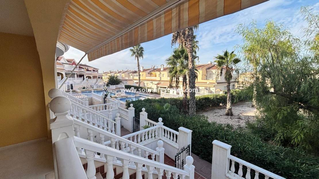 3 Zimmer Haus zu verkaufen in Ciudad Quesada mit Pool - 225.000 € (Ref: 10167084)