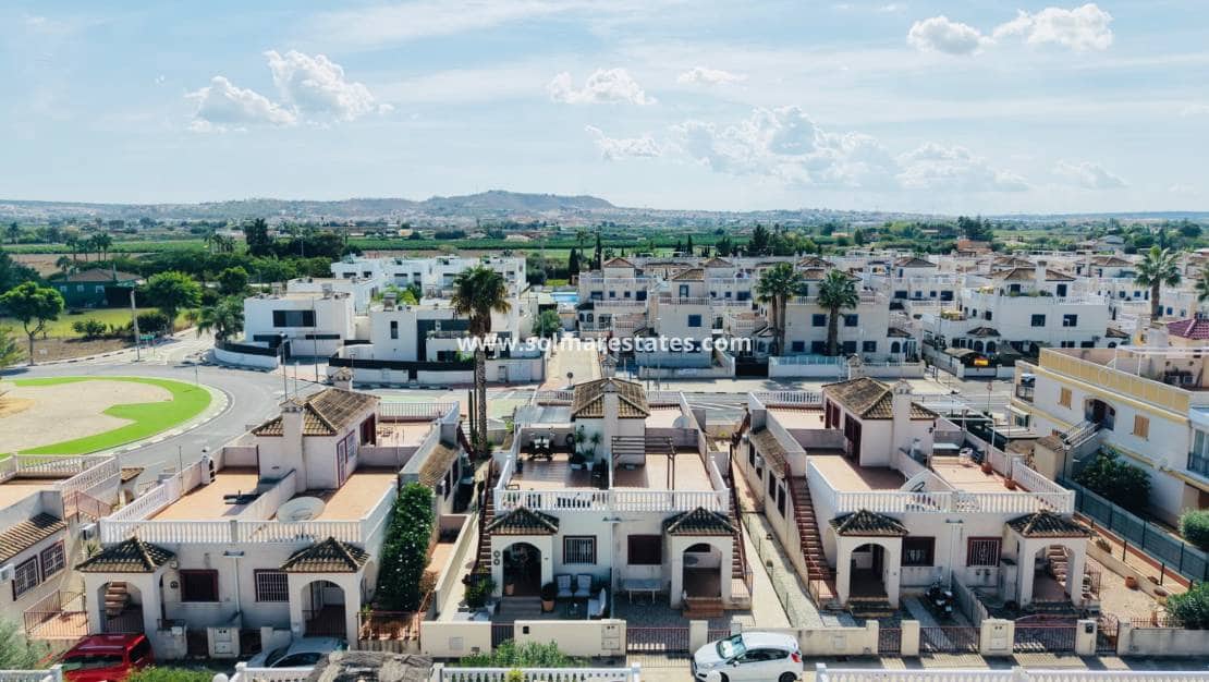 2 bedroom Bungalow for sale in Daya Vieja with pool - € 179,000 (Ref: 10167085)