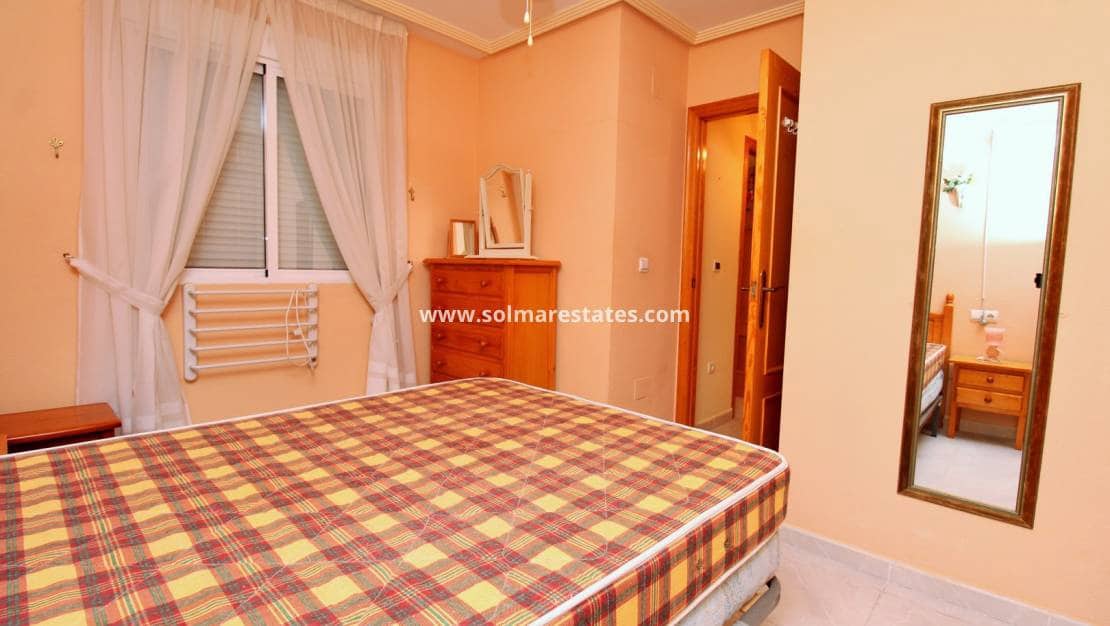 3 chambre Appartement à vendre à Playa Flamenca avec piscine garage - 169 000 € (Ref: 10167087)