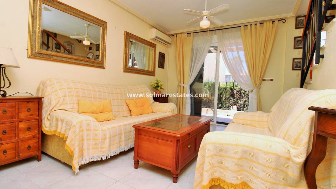 3 chambre Appartement à vendre à Playa Flamenca avec piscine garage - 169 000 € (Ref: 10167087)
