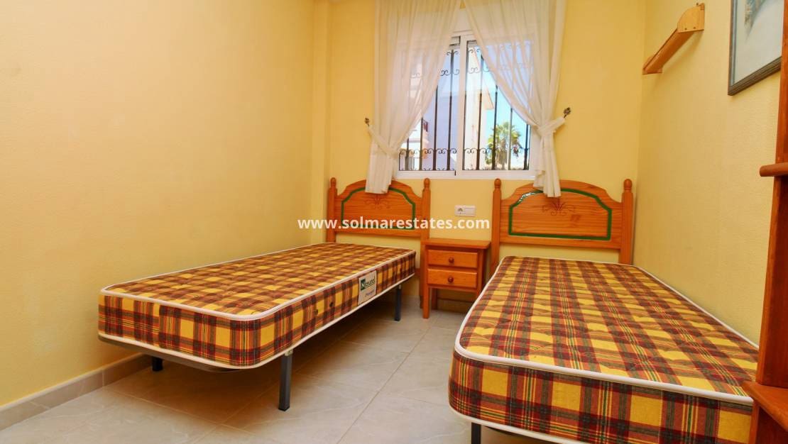 3 chambre Appartement à vendre à Playa Flamenca avec piscine garage - 169 000 € (Ref: 10167087)