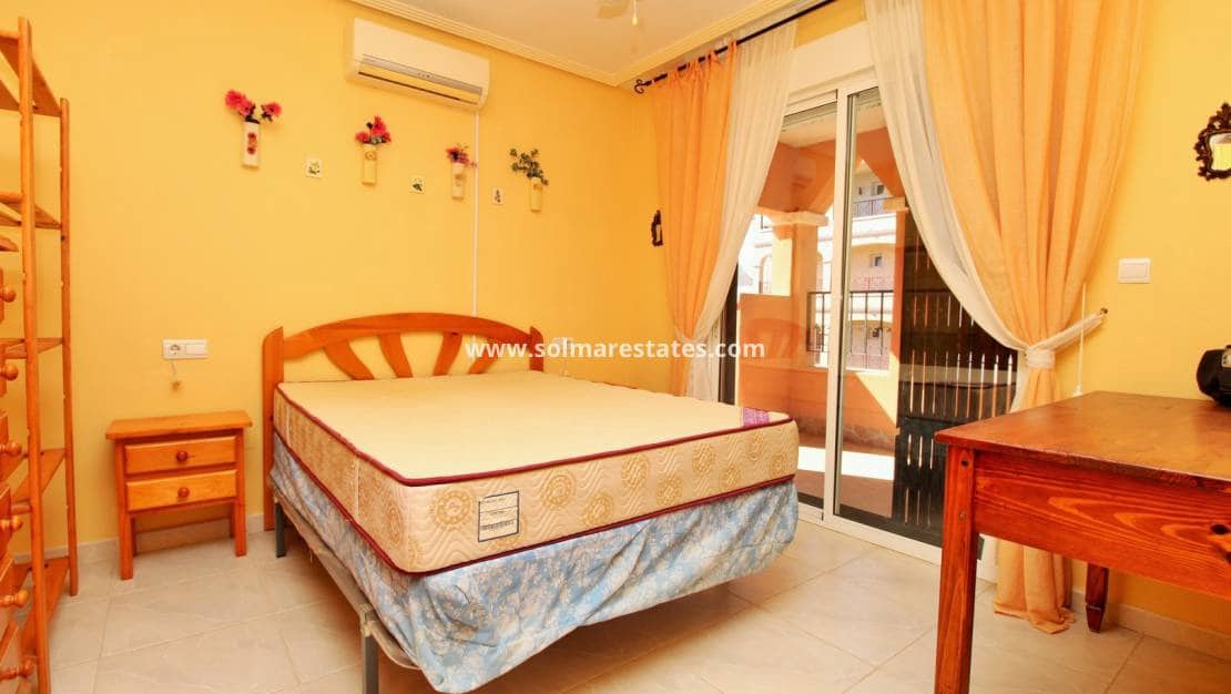 3 chambre Appartement à vendre à Playa Flamenca avec piscine garage - 169 000 € (Ref: 10167087)