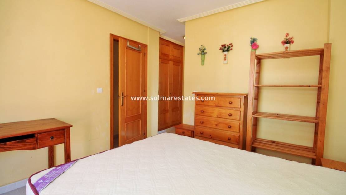 3 chambre Appartement à vendre à Playa Flamenca avec piscine garage - 169 000 € (Ref: 10167087)