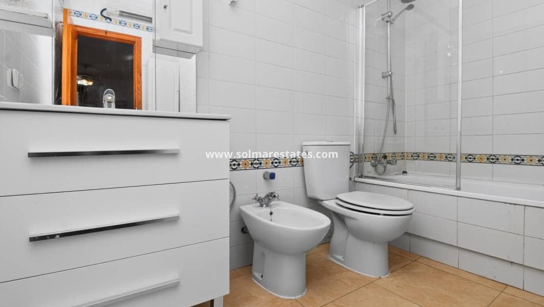 2 Zimmer Apartment zu verkaufen in Villamartin mit Pool - 159.950 € (Ref: 10167089)