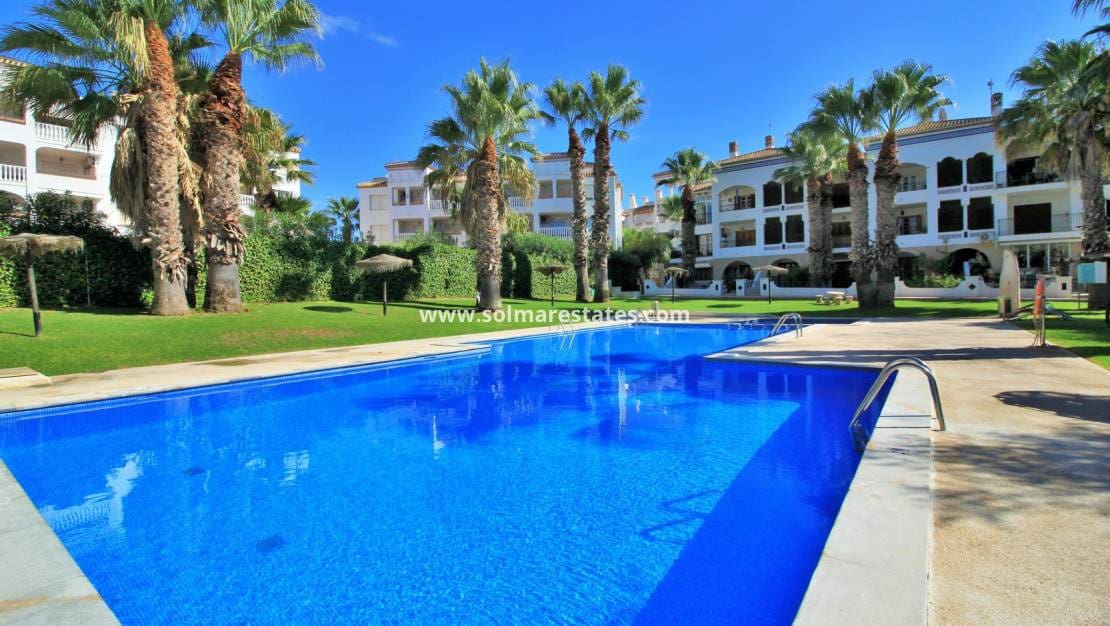 2 Zimmer Apartment zu verkaufen in Villamartin mit Pool - 159.950 € (Ref: 10167089)