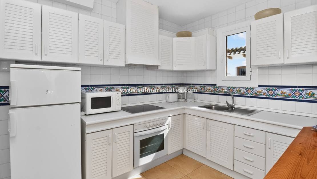 2 Zimmer Apartment zu verkaufen in Villamartin mit Pool - 159.950 € (Ref: 10167089)
