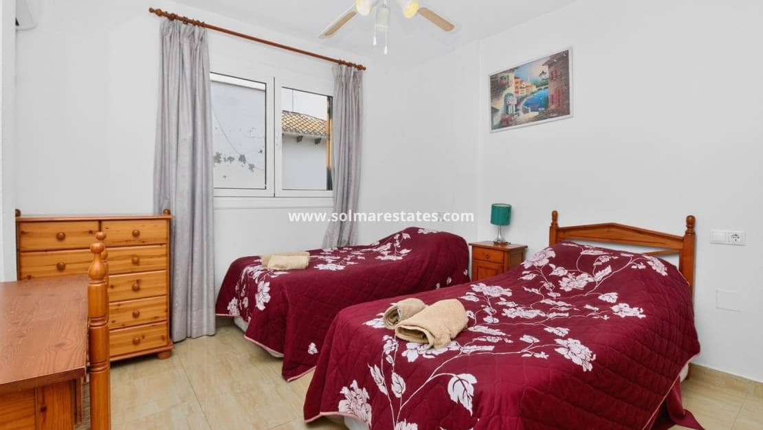 2 Zimmer Apartment zu verkaufen in Villamartin mit Pool - 159.950 € (Ref: 10167089)
