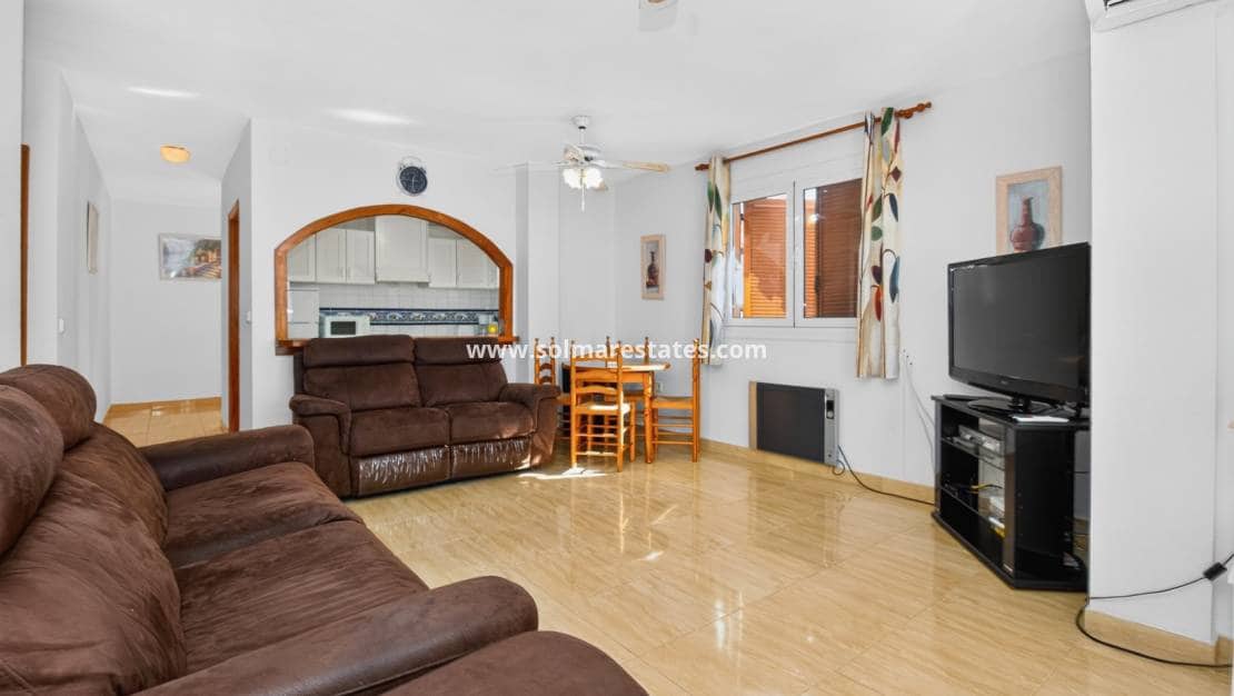 2 Zimmer Apartment zu verkaufen in Villamartin mit Pool - 159.950 € (Ref: 10167089)