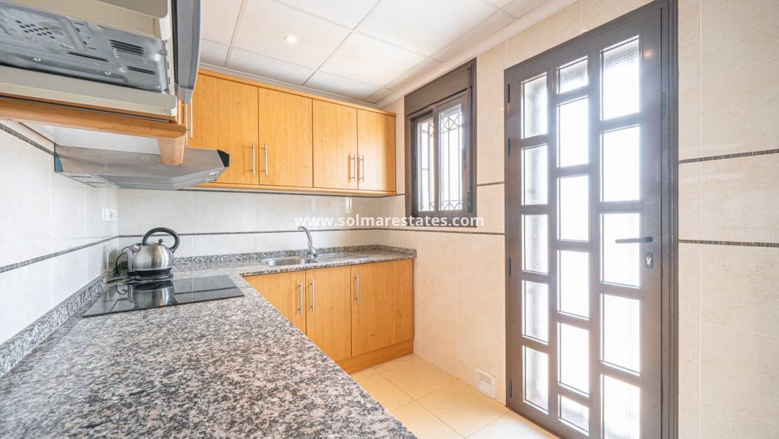 2 soverom Hus til salgs i Ciudad Quesada med svømmebasseng - € 195 000 (Ref: 10167090)