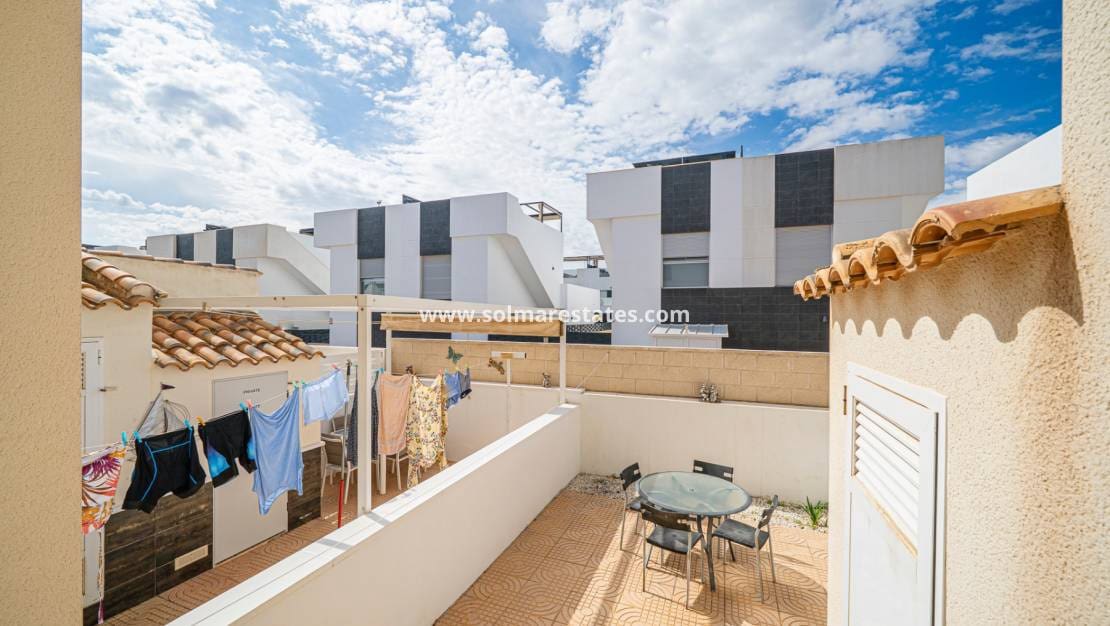 2 soverom Hus til salgs i Ciudad Quesada med svømmebasseng - € 195 000 (Ref: 10167090)