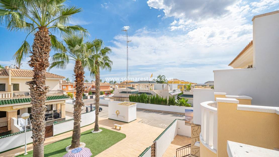 2 soverom Hus til salgs i Ciudad Quesada med svømmebasseng - € 195 000 (Ref: 10167090)