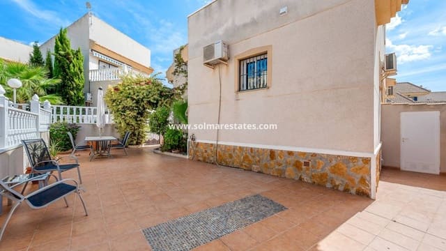 2 soverom Kjedet enebolig til salgs i Ciudad Quesada, Rojales med svømmebasseng garasje - € 169 000 (Ref: 10167091)