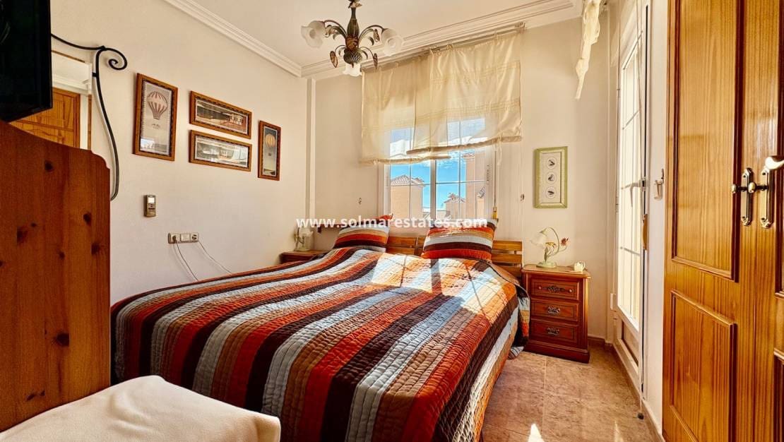 3 bedroom Terraced Villa for sale in Playa Flamenca with pool - € 225,000 (Ref: 10167094)