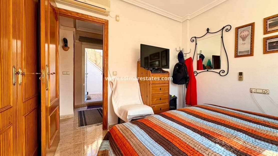 3 bedroom Terraced Villa for sale in Playa Flamenca with pool - € 225,000 (Ref: 10167094)