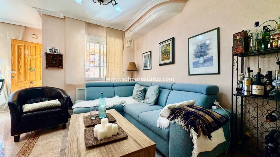 3 bedroom Terraced Villa for sale in Playa Flamenca with pool - € 225,000 (Ref: 10167094)