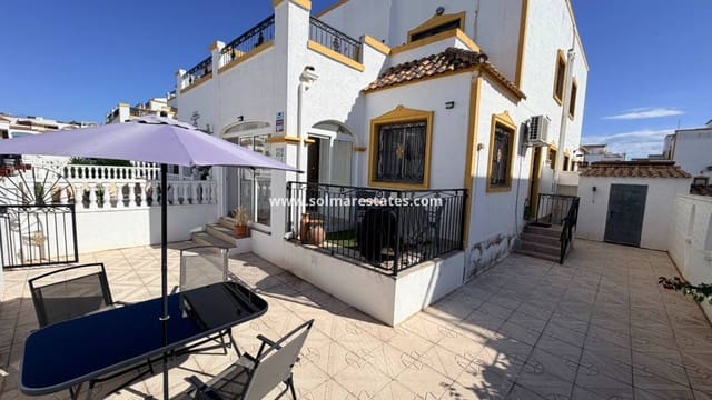 3 slaapkamer Rijtjeshuis te koop in Los Montesinos met zwembad - € 180.000 (Ref: 10167095)