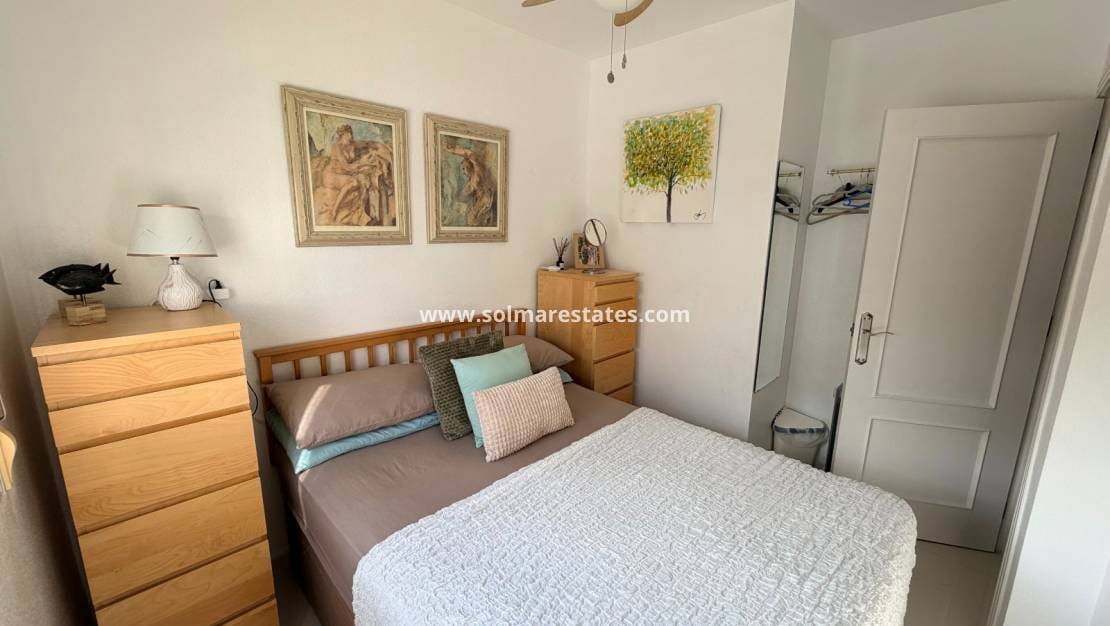 3 soverom Rekkehus til salgs i Los Montesinos med svømmebasseng - € 197 900 (Ref: 10167096)