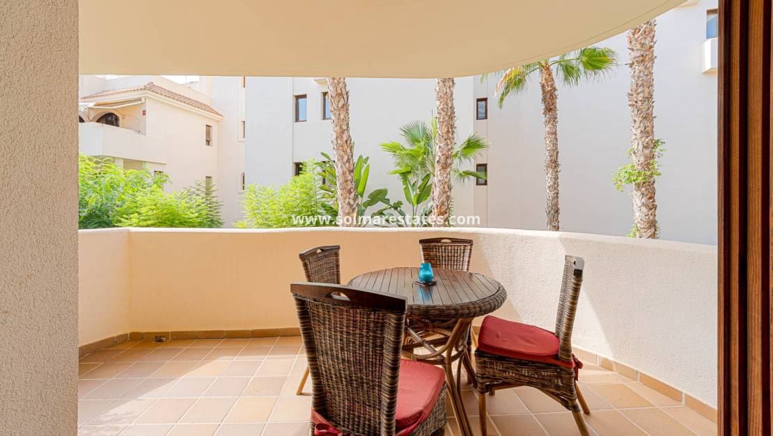 2 soveværelse Lejlighed til salg i Punta Prima med swimmingpool garage - € 289.000 (Ref: 10170210)