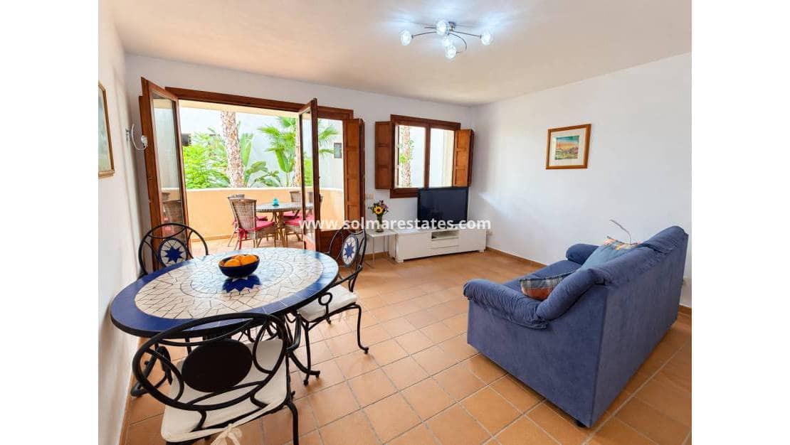 2 soveværelse Lejlighed til salg i Punta Prima med swimmingpool garage - € 289.000 (Ref: 10170210)