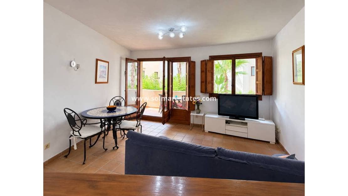 2 soveværelse Lejlighed til salg i Punta Prima med swimmingpool garage - € 289.000 (Ref: 10170210)
