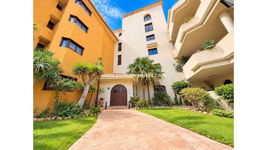 2 soveværelse Lejlighed til salg i Punta Prima med swimmingpool garage - € 289.000 (Ref: 10170210)