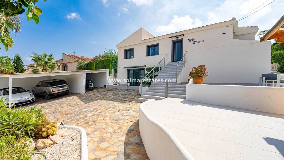 3 camera da letto Villa in vendita in Villamartin con piscina - 770.000 € (Rif: 10172089)