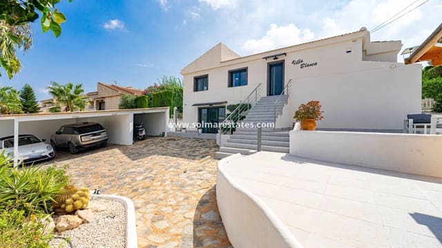 3 camera da letto Villa in vendita in Villamartin, Orihuela con piscina - 770.000 € (Rif: 10172089)